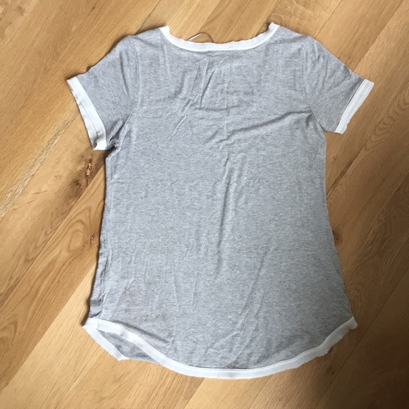 Gray tee with distressed trim - Picture 3 of 4
